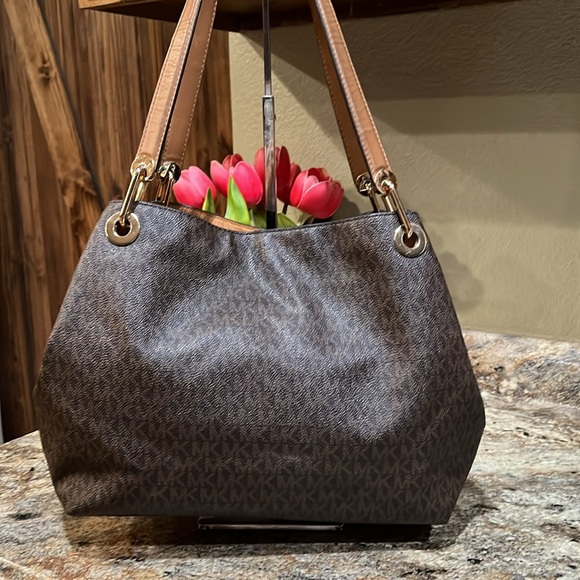 Michael Kors EUC Raven Logo Shoulder Bag Brown Gold - Picture 6 of 12